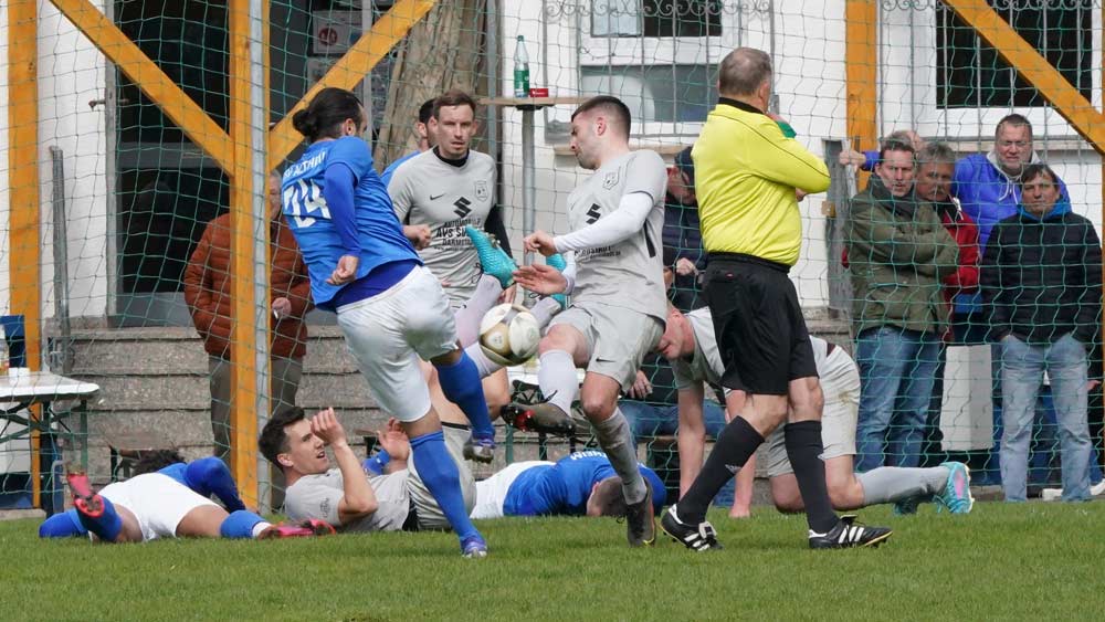 Postall trifft kurz vor Schluss / Altheim 3:3