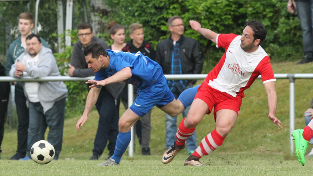 Top-Trio ohne Sieg / Aydemir trifft mit Eckball