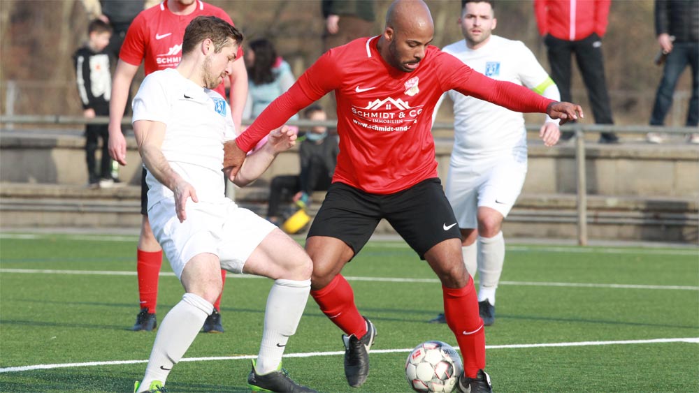 Altheim schon 9 Punkte vorne / Kickers gewinnen erneut