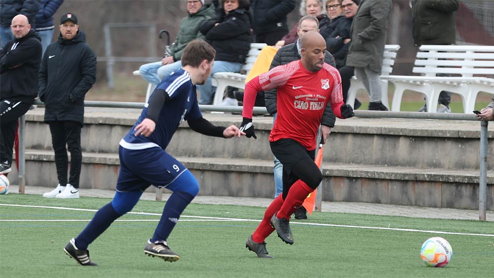 Heubach schlägt Urberach / FVE auf einen Punkt dran (mit Video)
