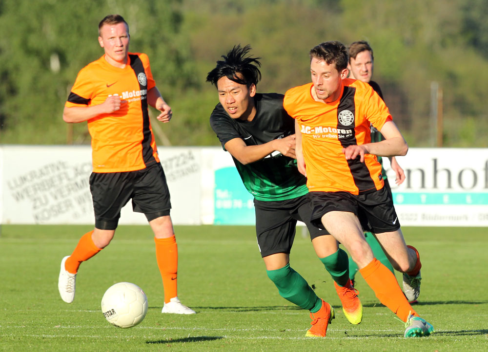 Klarer Germania-Sieg mit 10 Mann / Jetzt Topspiel (mit Videos)