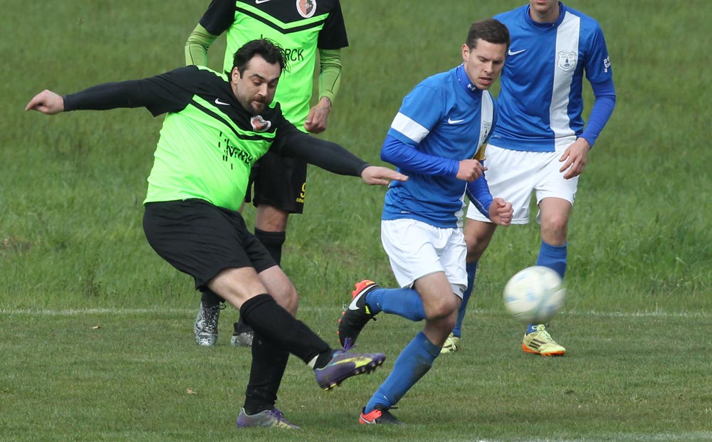 Gipfeltreffen in Harreshausen / Fette Strafe für PSV
