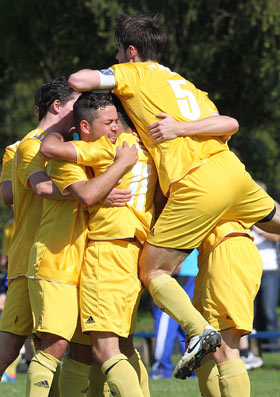 Münster stürzt Langstadt / Überraschung im Derby