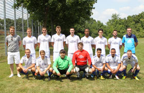 Fünfter Sieg für Spitzenreiter Höchst