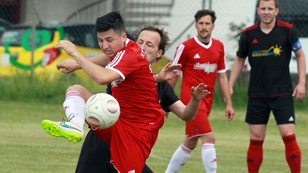 Marco Romero Lagares (vorne, Schaafheim), Timo Bauer (Reichelsheim).