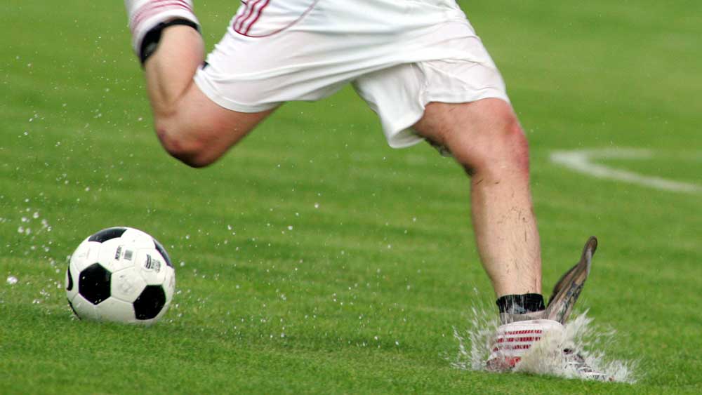 Spielabbrüche wegen Regen und Schlägen