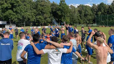 Urberach rettet sich / Neun-Minuten-Hattrick von Trainer Muhl