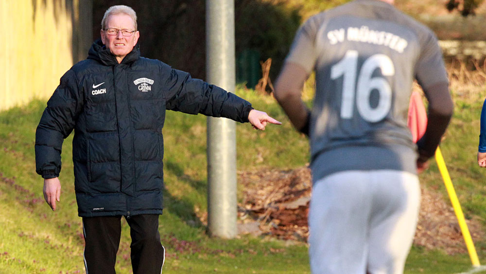 Kern trainiert Hassia weiter / Niederlage gegen Biebesheim